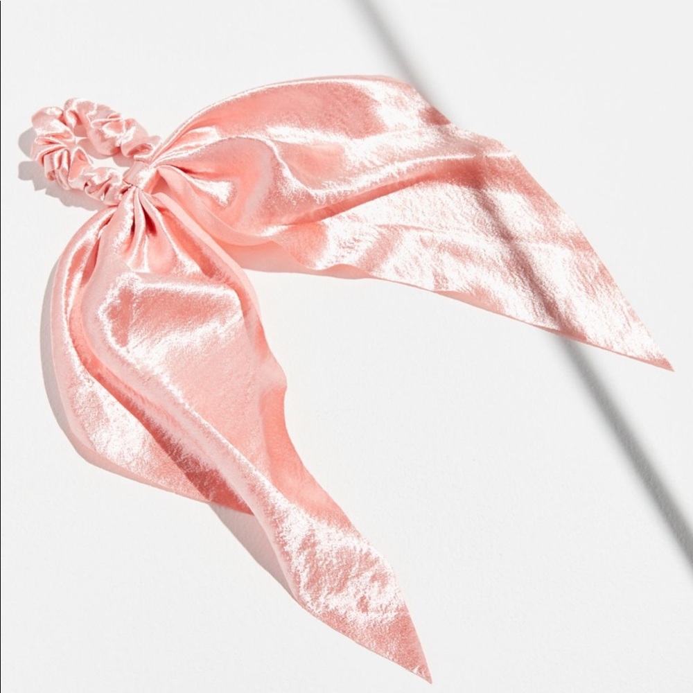 urban outfitters pink silk scrunchie